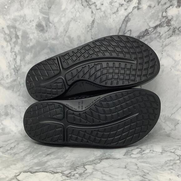 NWT Oofos Unisex M9 W11 Black Ooahh Sport Slide Recovery Sandals Comfort L4-8 - Picture 6 of 9